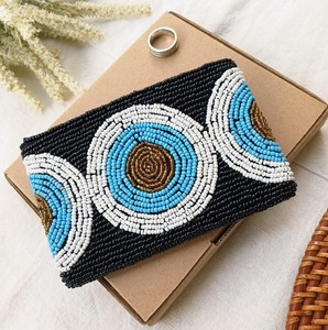 TIMELESS CRAFT Monedero con Cremallera Hecho a Mano con Cuentas de Ojo Turco, Amuleto Protector, Mini Cartera de Diseño, Accesorio Boho Elegante - Product Image 1