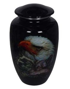 Urne funéraire noire artisanale avec scène de faune (Aigle et Loup) pour cendres d'adultes – Hommage commémoratif - Product Image 1