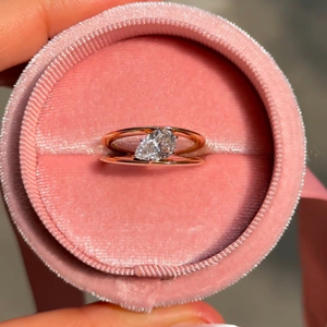 Bague de fiançailles en diamant de culture en forme de poire de 2 carats, bague de mariage en or blanc 14 carats, bijoux classiques en diamant - Product Image 6