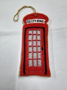 Breloque de porte-clés de haute qualité, broderie artisanale, design en perles dorées et brunes, mignonne, élégante, unique, premium, stylée. - Product Image 6