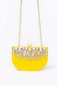 Bolso de mano tipo media luna de resina amarilla con adornos florales de cristal, perlas y cadena dorada, artesanía en resina. - Product Image 1