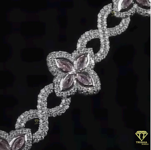 Impresionante pulsera de diamantes cultivados en laboratorio inspirada en motivos florales con brillantes piedras engastadas a mano en plata de ley 925. - Product Image 4