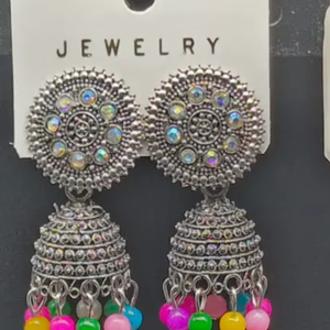 Boucles d'oreilles Jhumka Mandala en argent oxydé indien, avec strass en cristal, perles colorées en forme de cloche, vente en gros, paire - Product Image 1
