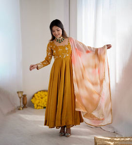 Nuevo Vestido Casual de Moda para Mujer 2026, Elegante Estampado Floral, Talla Grande, Material de Seda, Listo para Usar - Product Image 1