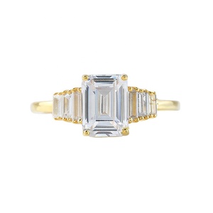 Nuevas llegadas 2CT Esmeralda corte laboratorio cultivado diamante 14K oro amarillo siete piedras anillo de compromiso para boda de mujer - Product Image 1