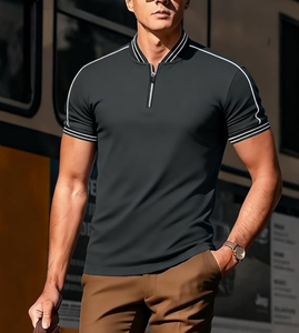 บริการ OEM ขายส่งเสื้อโปโลคอเฮนลีย์แบบซิปสำหรับผู้ชาย เสื้อยืดแขนสั้นลำลอง ผ้าคอตตอน/โพลีเอสเตอร์ผสม คอปกปิเก้ สำหรับเล่นกอล์ฟ - Product Image 2