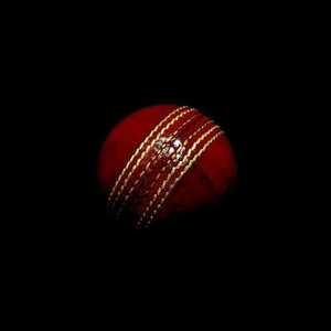 Pelota de Cricket de Cuero Rojo, Pelota de Entrenamiento para Partidos de Prueba, Pelota de Cricket con Logotipo Personalizado para Uso en Partidos Deportivos - Product Image 1