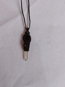Collar Boho Hecho a Mano con Colgante de Cuarzo Negro y Bisel de Piedra Oscura, Ajustable para Uso Diario - Product Image 4