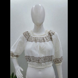 เสื้อครอปท็อปสไตล์โบฮีเมียนพรีเมียม ผ้าฝ้ายทอมือ คอเสื้อยืด แขนทรงบอลลูน ลายพิมพ์บล็อก - Product Image 2