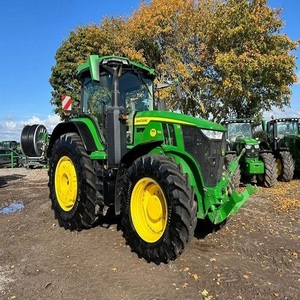 Tracteur John Deere robuste avec technologie de moteur de pointe pour les exploitations agricoles modernes et les opérations sur de grands terrains - Product Image 6