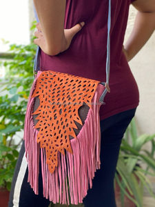 Elegante bolso de hombro de cuero de gamuza hecho a mano bolso con flecos para mujer - Product Image 4