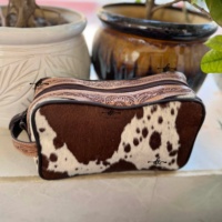 Organisateur de toilette en cuir repoussé à la main Kit de rasage hommes femmes voyage sacs à cosmétiques nouveauté sacs de maquillage en cuir de vachette