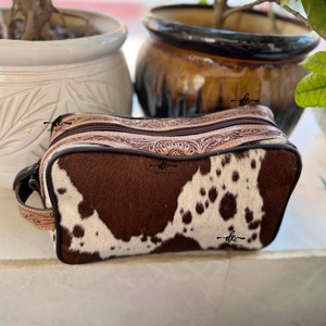 Organizador de artículos de tocador de cuero mecanizado a mano, Kit de afeitado para hombre y mujer, bolsas de cosméticos de viaje, bolsas de maquillaje de cuero de vaca recién llegadas - Product Image 1