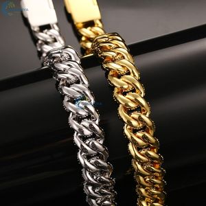 สร้อยข้อมือฮิปฮอปผู้ชายแบบหรูหราประดับเพชรคิวบันลิงค์  ทำจากเพชรเลี้ยงในห้องปฏิบัติการ เงินแท้ 925 - Product Image 5