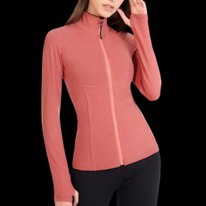 Ensemble de sport respirant et ajusté pour le fitness et le yoga, collection printemps, couleur unie, comprenant un crop top, une veste à manches longues et un pantalon de course à taille élastique, 3 pièces - Product Image 4