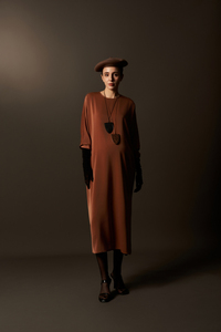 Robe midi en satin de soie d'été, style minimaliste uni, boutonnée sur le devant, fente latérale, tissu tissé respirant, taille ample - Product Image 2