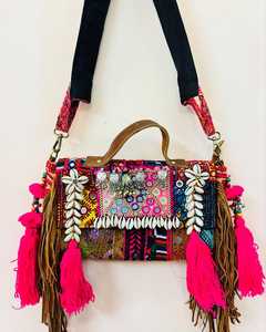 Bolso de Mano Banjara Hecho a Mano, Nuevo Diseño Bordado, Estilo Boho con Flecos, para Mujer - Product Image 4