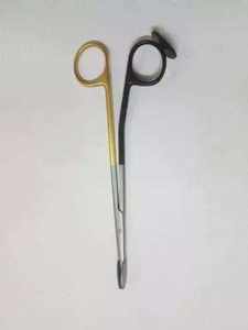 Ciseaux dissecteurs faciaux professionnels Trepsat – Ciseaux et outils chirurgicaux médicaux réutilisables noirs et dorés de qualité supérieure - Product Image 3