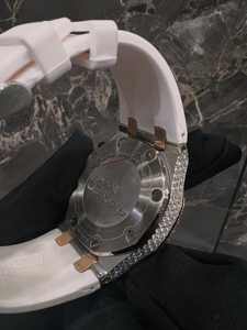 Montre-bracelet de luxe bicolore pour homme, entièrement sertie de diamants Moissanite, bracelet en caoutchouc rouge et noir, cadran date, entièrement mécanique - Product Image 2