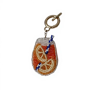 Llavero artesanal con cuentas de bebida de naranja, dije de zumo cítrico, mini bebida adorable, llavero con cremallera ajustable, dije estético para bolso - Product Image 1