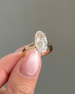 Bague Chevalière Authentique Moval en Diamant Taillé 3.01Ct Certifié IGI, Or Massif 14K, Cadeau de Mariage ou de Fête pour Demoiselle d'Honneur - Product Image 4