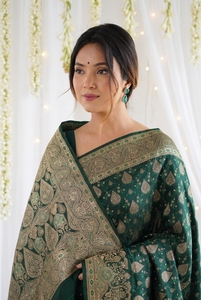 AARA Fashion Emerald <b>Green</b> <b>Silk</b> Saree Gold Zari Work Traditional Indian Wedding Wear for Women Floor Length Regular Fit Sun - Product Image 4
