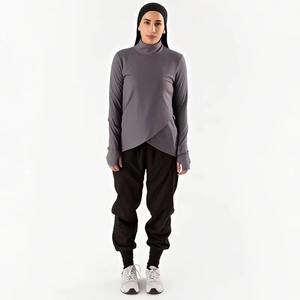 Ensemble de sport modeste grande taille de qualité supérieure pour femme avec fermeture éclair et poches, tenue de sport musulmane à séchage rapide et protection UPF30 - Product Image 1