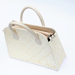 Women's Fashion <b>Box</b>-Shaped Handbag – High-Quality Hand-Woven Palm Leaf Material – Elegant and Refined Style - Product Image 5