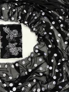 Sari de Georgette de Seda Suave Premium al por Mayor con Bordado de Hilo de Puntos y Borde de Flecos para Bodas y Fiestas - Product Image 6