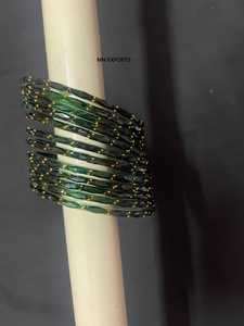 Bracelet en résine imperméable artisanal et peint à la main pour femme, style ange, collection Ocean Breeze, capture la beauté sereine des paysages côtiers - Product Image 5