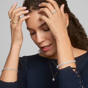 Anillo de Lujo para Mujer con Diamante Cultivado en Laboratorio, Corte Brillante Redondo, Oro Amarillo de 14K - Product Image 3