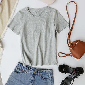 Camiseta Holgada de Algodón para Mujer al por Mayor, Manga Corta, Cuello Redondo, Color Liso, Estilo Casual Oversize, con Logotipo Personalizado - Product Image 3