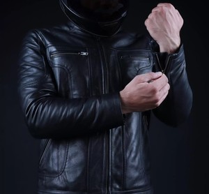 Chaqueta de Cuero Genuino de Piel de Oveja con Acabado de Lujo, Diseñada para Uso Diario en la Calle, Corte Moderno, Logotipo Frontal - Product Image 2