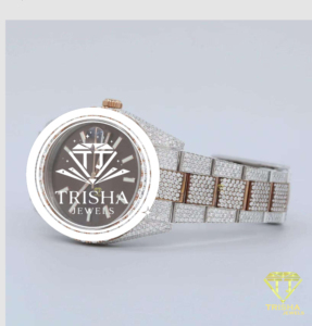 Montre entièrement sertie de diamants Moissanite bicolores avec un attrait luxueux en or blanc et or rose de qualité supérieure - Product Image 3