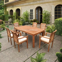 Chaises empilables de jardin de patio en bois de teck de style moderne léger Table à manger extérieure pour l'hôtel de villa de cour de parc indonésie