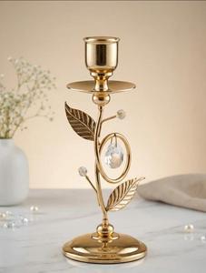 Candelabro de Metal Dorado con Diseño de Hojas y Detalles de Cristal, Forma Redonda, Decoración para el Hogar - Product Image 3