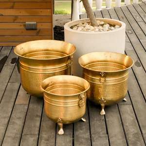 Jardinière élégante en métal pour plantes d'intérieur, au design contemporain et en matériaux de haute qualité - Product Image 3