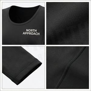 เสื้อโยคะแขนยาวคอวีสีดำล้วนสำหรับผู้หญิง ยี่ห้อ North Approach ผลิตจากโพลีเอสเตอร์ ระบายเหงื่อได้ดี เหมาะสำหรับเล่นกีฬา - Product Image 4