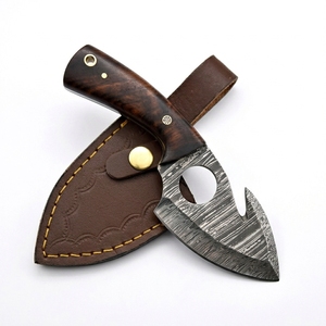 Cuchillo de desollar hecho a mano con hoja de acero de Damasco, con orificio para el dedo, mango de madera, funda de cuero, para caza, camping, EDC y actividades al aire libre - Product Image 6