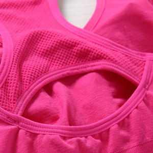 Sujetador deportivo atlético para mujer, de alto impacto, para gimnasio, correr, yoga, fitness, con relleno, tirantes ajustables, malla transpirable, sin costuras en la parte delantera - Product Image 6