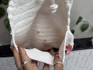 Nueva mochila de ganchillo de diseñador Mochila elegante hecha a mano Vintage Boho Multi Usos Venta caliente Hermosa bolsa de usos de diseñador para niñas - Product Image 6
