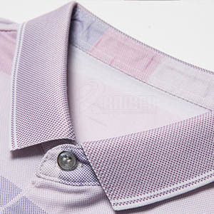 Polo de qualité supérieure pour hommes, fabriqué avec un tissu lisse et conçu pour un look élégant, polos - Product Image 2