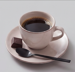 Juego de cubiertos minimalistas en negro mate, aptos para lavavajillas, para uso en catering y hoteles. - Product Image 5