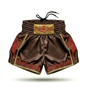 Shorts de Muay Thai Personnalisés OEM, Broderie Dorée de Luxe, Satin Polyester 160 g/m², Pantalons de Kickboxing, Vente en Gros, Expédition Rapide, Équipement - Product Image 3