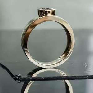 Bague de Fiançailles Classique Tendance en Argent Sterling 925 avec Diamant Zircon Cubique Taille Poire 2 Carats Sertie Clos et Anneau de Mariage Épais – Cadeau pour Femme - Product Image 4