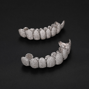 Juego Completo Personalizado de Grillz con Incrustaciones de Diamantes, Cubre Dientes Superiores e Inferiores, Micro Pavé de Moissanita, Plata 925, Oro Blanco, Joyería Dental - Product Image 2