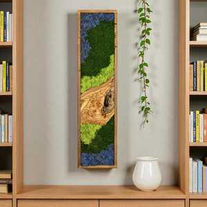 Panel de Arte Mural de Madera Natural con Musgo y Resina Epoxi, Decoración de Musgo Preservado Hecha a Mano, Arte Mural Vertical con Marco de Madera Inspirado en el Bosque Rústico - Product Image 1