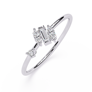 Bague de fiançailles en platine avec diamant taille émeraude et diamants latéraux ronds, certifiée GIA, style classique pour femme - Product Image 2