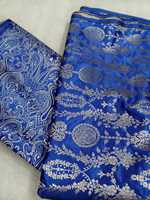 Tissu en soie brodée Banarasi bleu, tissé, pour sari ou costume, avec imprimé floral zari.