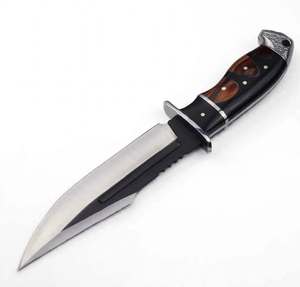 Couteau de camping extérieur en acier Damas, fait main sur mesure, OEM, par Iron Crown Forge, longueur totale 10,5 pouces, lame bicolore satinée noire - Product Image 5
